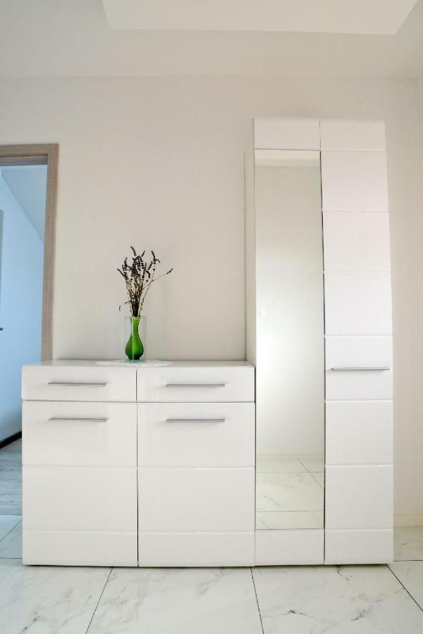 Olive Apartment *